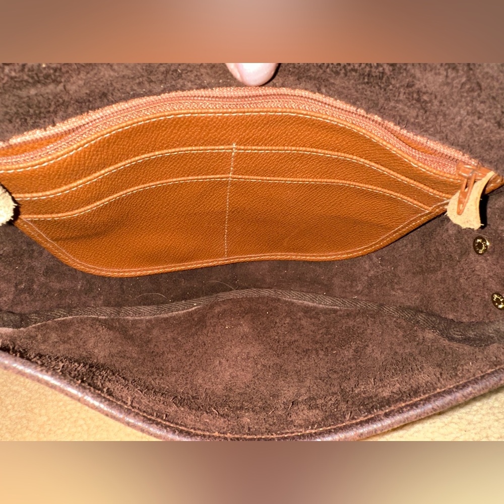 Dooney & Bourke Vintage Brown Suede Leather Saddle bag crossbody purse - Picture 6 of 11